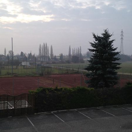 Pension Tennisweber Schwechat Exterior foto