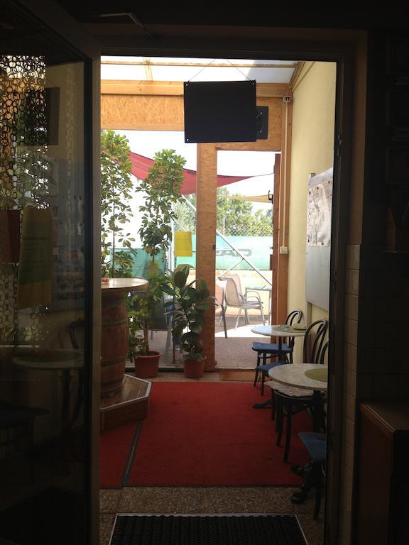 Pension Tennisweber Schwechat Exterior foto